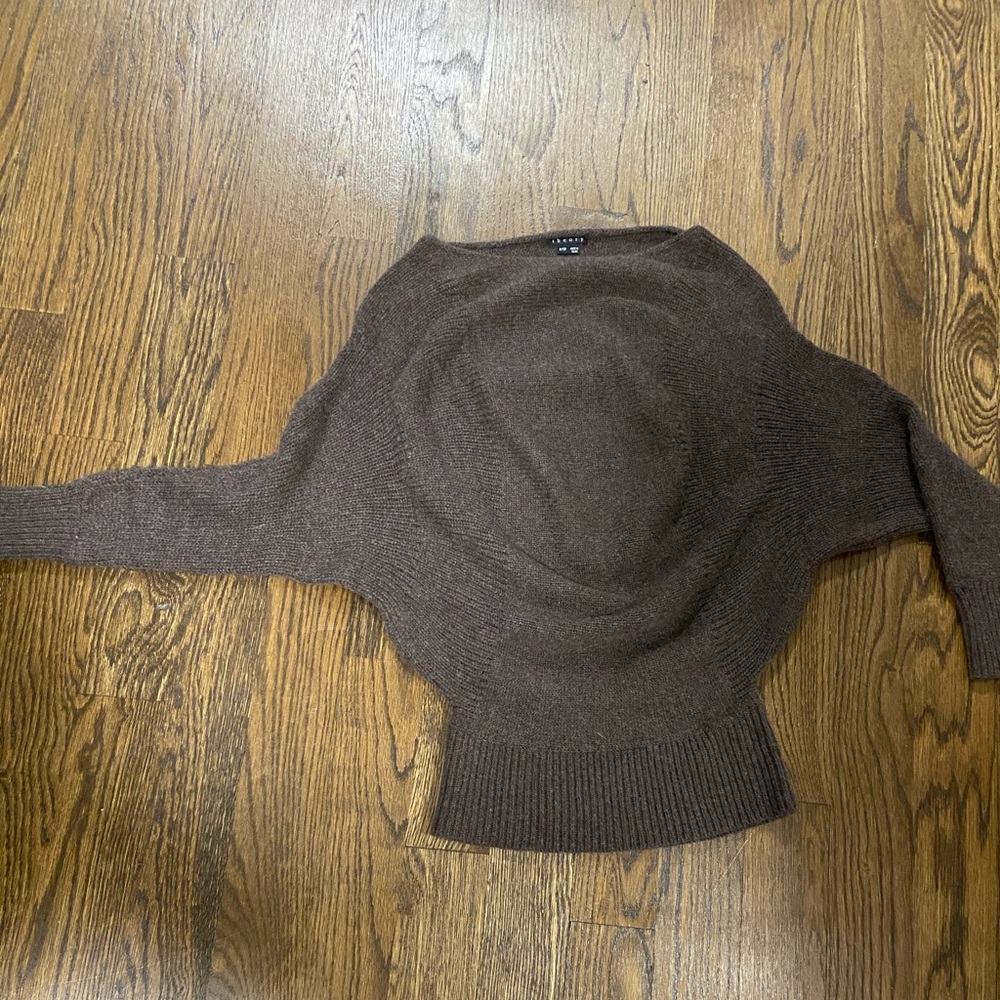 Theory sweater